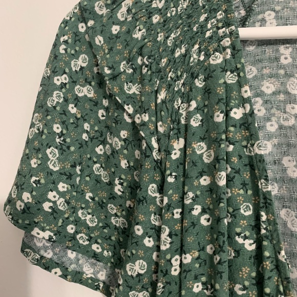Trendy Green Dress with Flowers - Picture 12 of 13